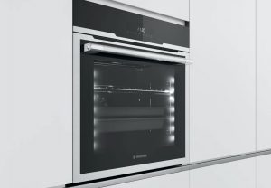 smart ovens like this hoover oven allow you to cook with several intelligent modes, and even control the oven using WIFI
